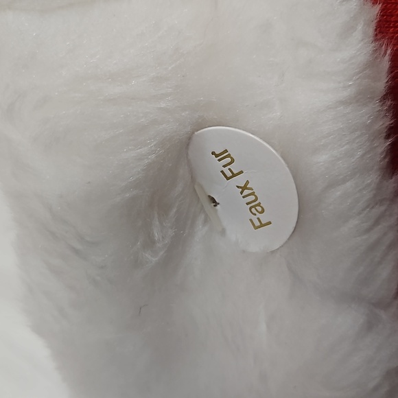 Christmas Socks Faux Fur Size 9-11 - Picture 4 of 4